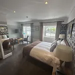 Pensión Long Quay House 4*