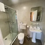 Long Quay House 4*