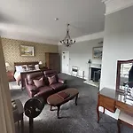 Long Quay House
