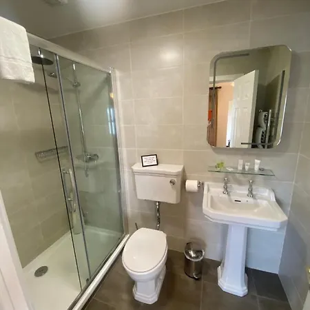 בית הארחה Long Quay House קינסייל