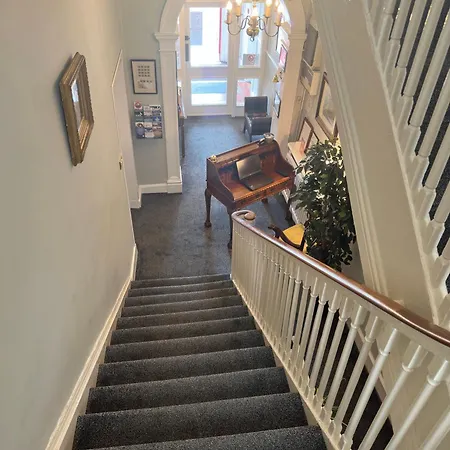 Πανσιόν Long Quay House