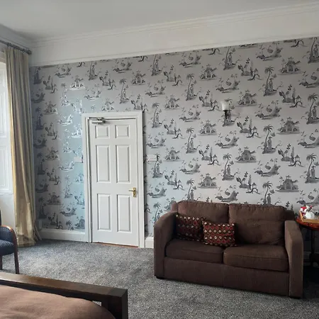 Πανσιόν Long Quay House Κινσέιλ