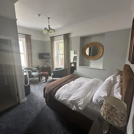 Guest house Long Quay House 4*