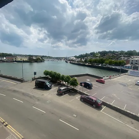 Guest house Long Quay House