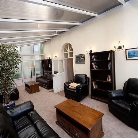 Long Quay House בית הארחה 4*