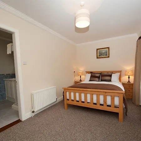 Πανσιόν Long Quay House 4*