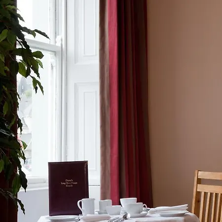 Long Quay House 4* קינסייל