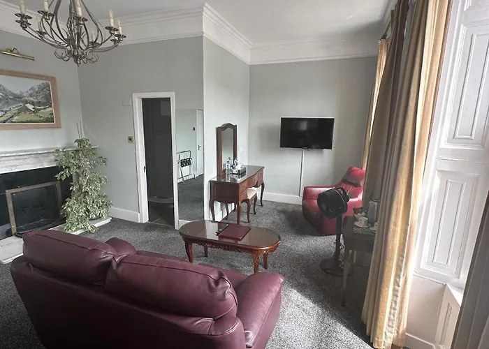 Long Quay House 4* Кинсэйл