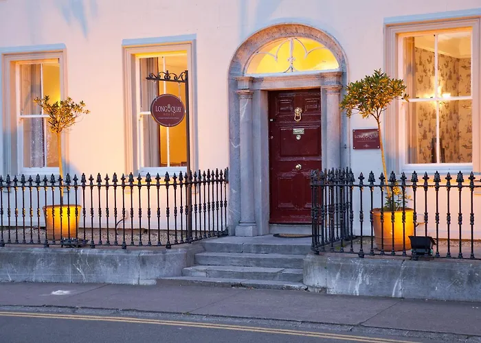 Konukevi Long Quay House Kinsale