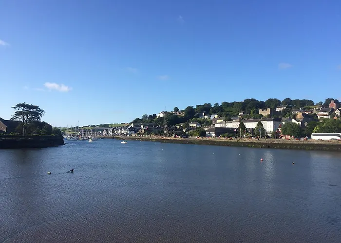 Konukevi Long Quay House Kinsale